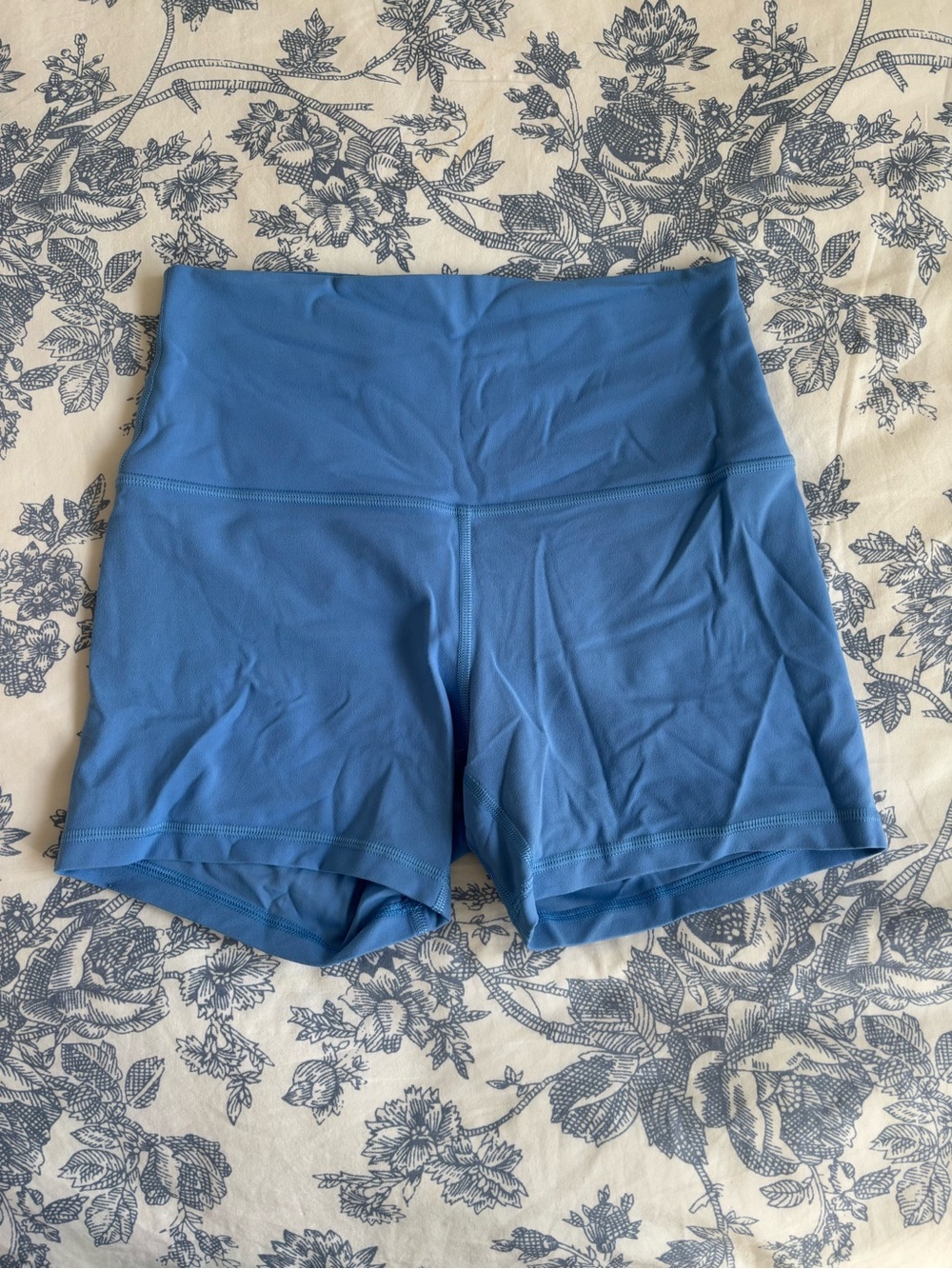 lululemon align high rise short in pool party blue 4” - Picture 2 of 4